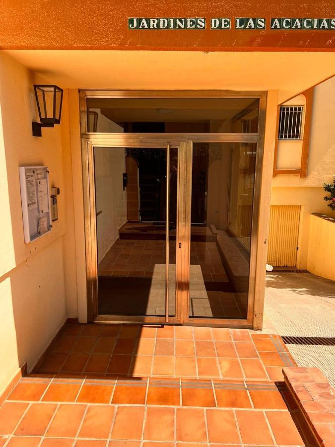 マラガPedregalejo Playa, Piscina Y Parkingアパートメント エクステリア 写真