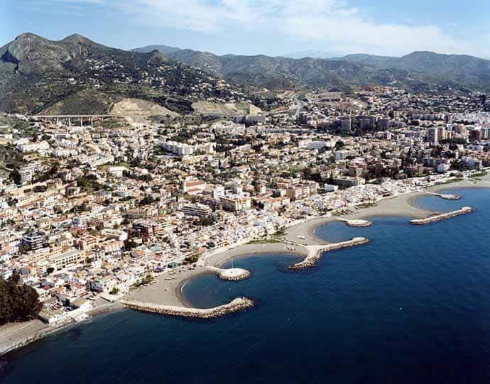 マラガPedregalejo Playa, Piscina Y Parkingアパートメント エクステリア 写真